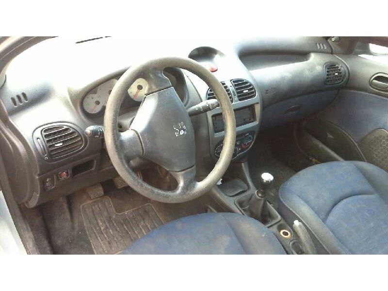 peugeot 206 berlina del año 2005