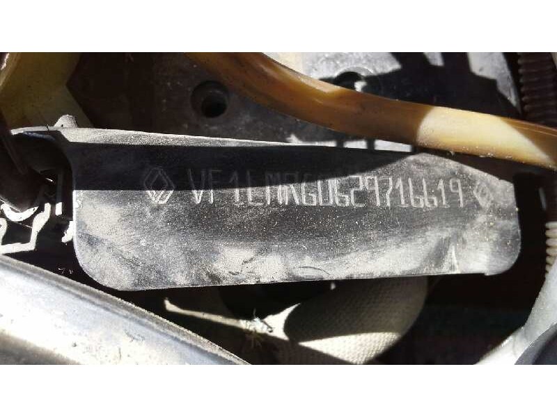 renault megane ii classic berlina del año 2003