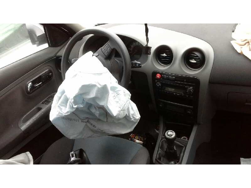 seat ibiza (6l1) del año 2005