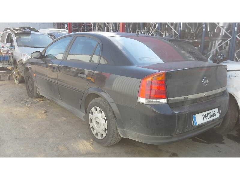 opel vectra c berlina del año 2004