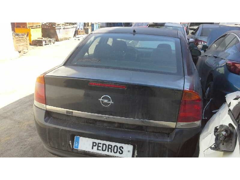 opel vectra c berlina del año 2004