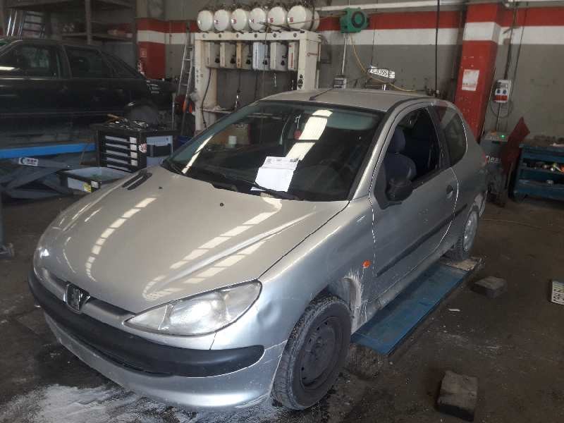 peugeot 206 berlina del año 1999