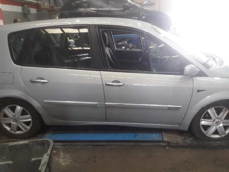 renault scenic ii del año 2004