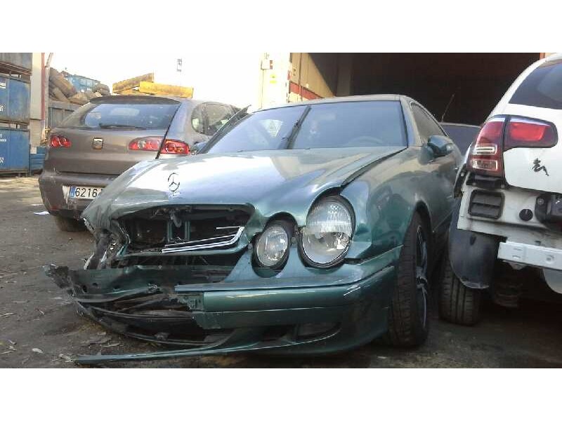 mercedes-benz clase clk (w208) coupe del año 2001