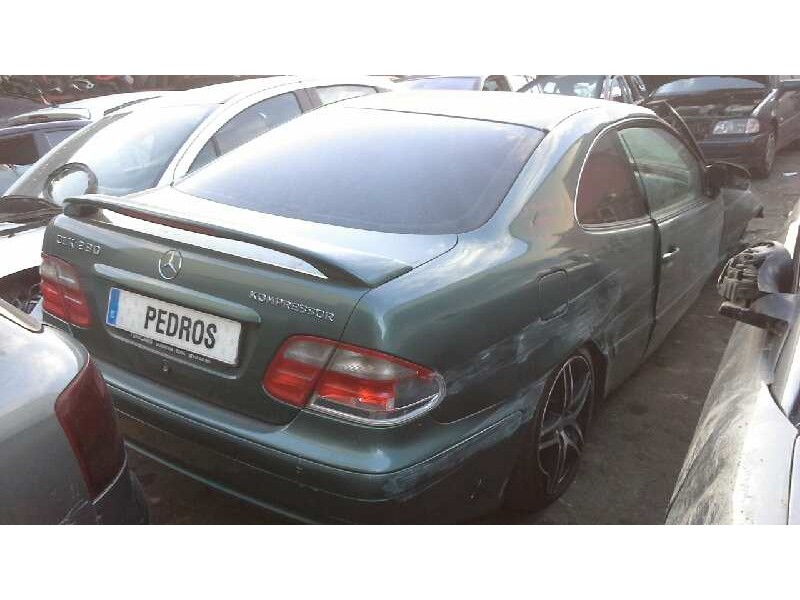 mercedes-benz clase clk (w208) coupe del año 2001