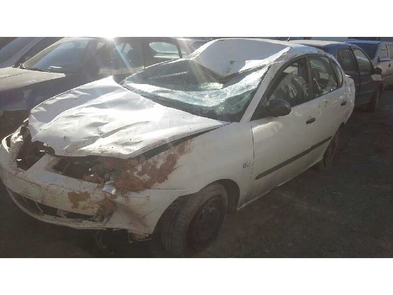 seat cordoba berlina (6l2) del año 2003