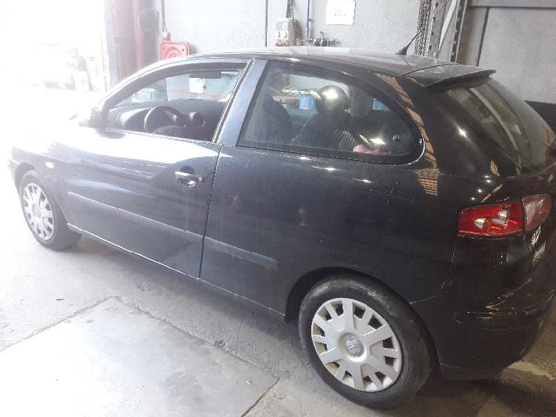 seat ibiza (6l1) del año 2003