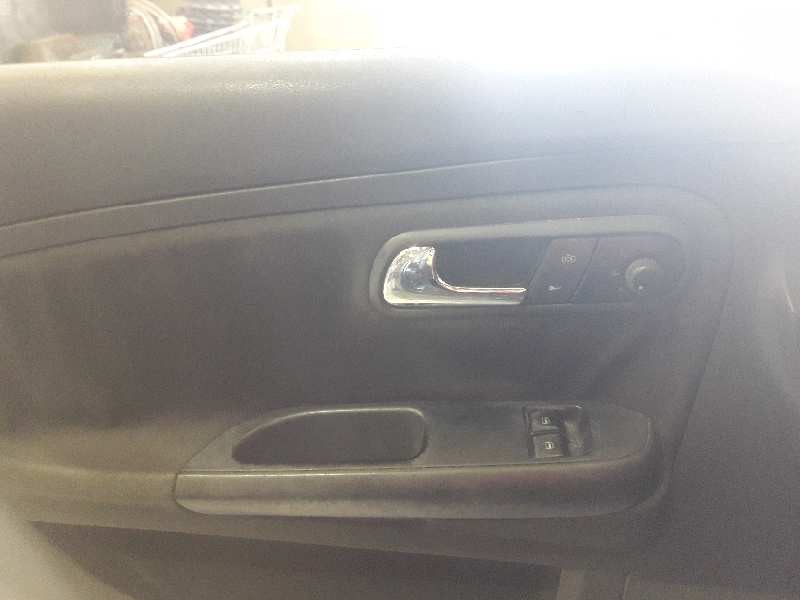 seat ibiza (6l1) del año 2003