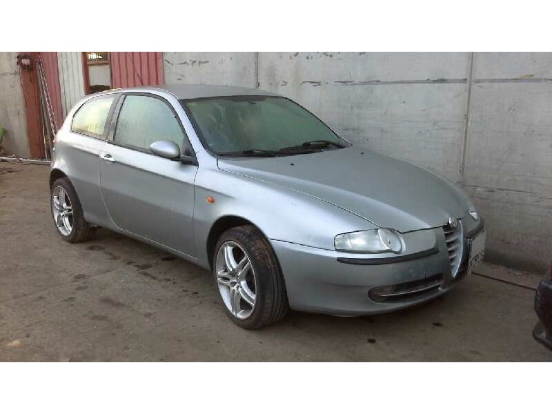 alfa romeo 147 (190) del año 2001
