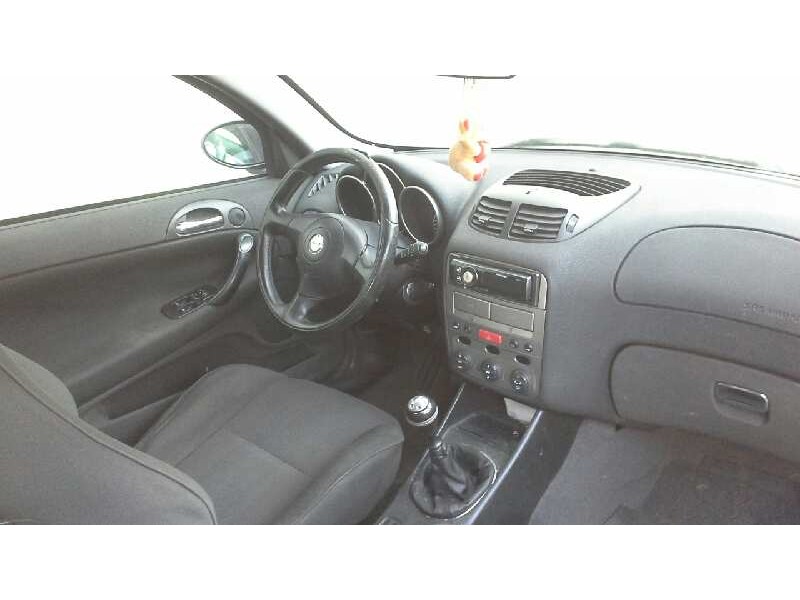 alfa romeo 147 (190) del año 2001