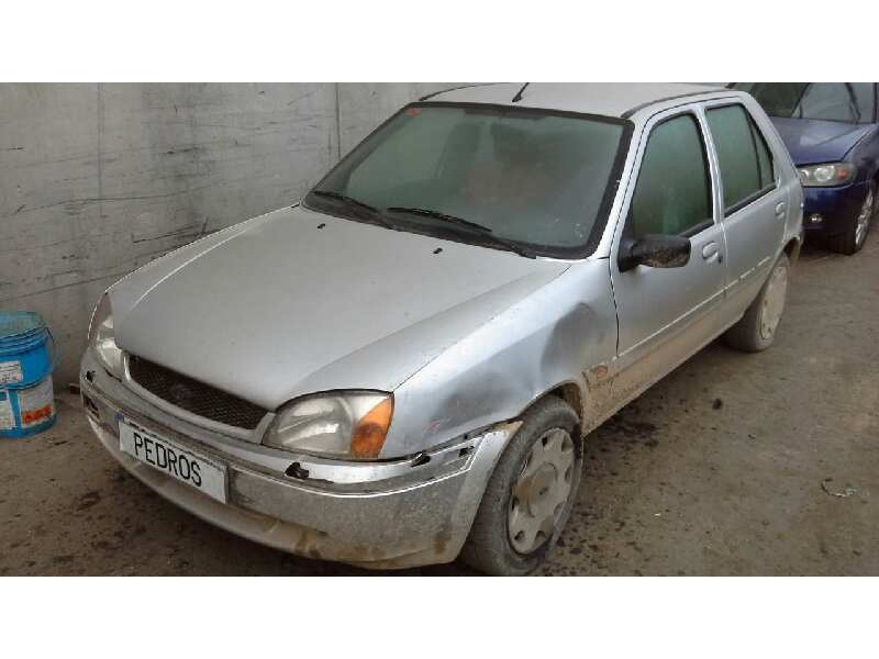 ford fiesta berlina (dx) del año 2001