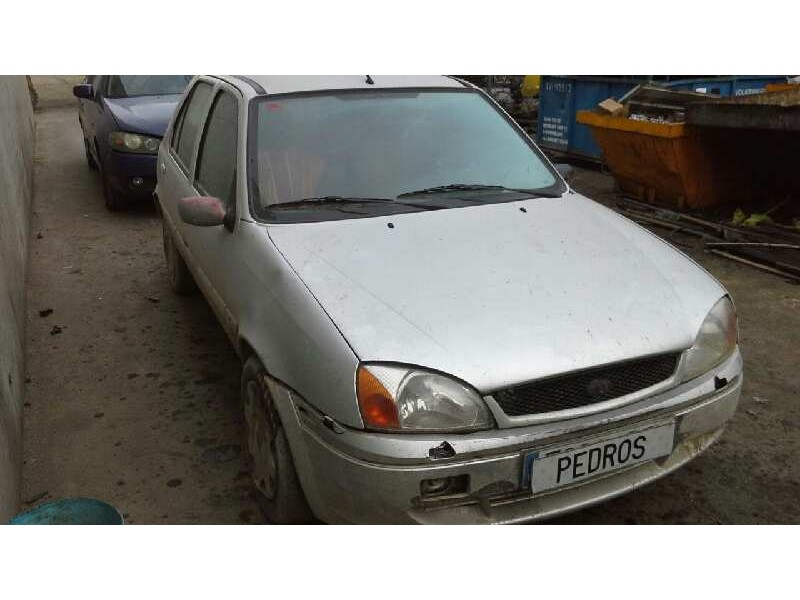 ford fiesta berlina (dx) del año 2001