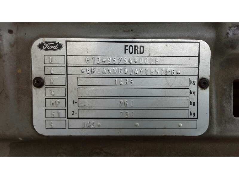 ford fiesta berlina (dx) del año 2001