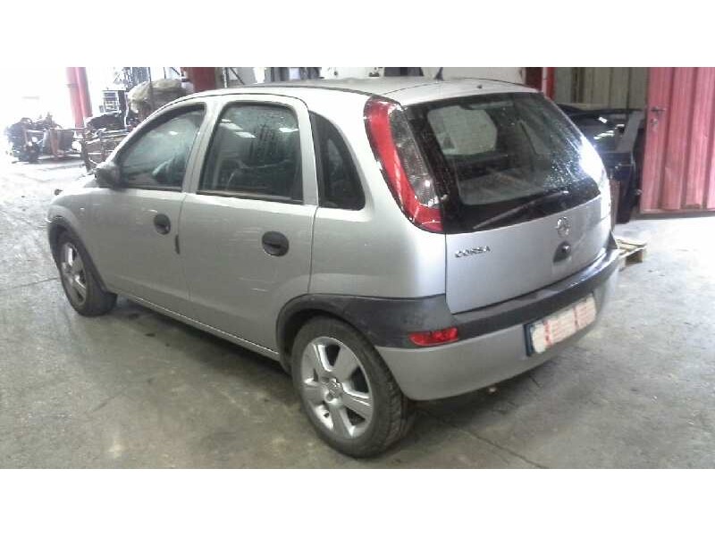 opel corsa c del año 2002