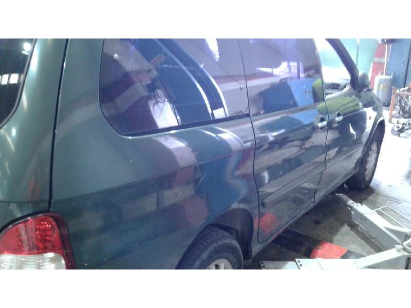 kia carnival del año 2001