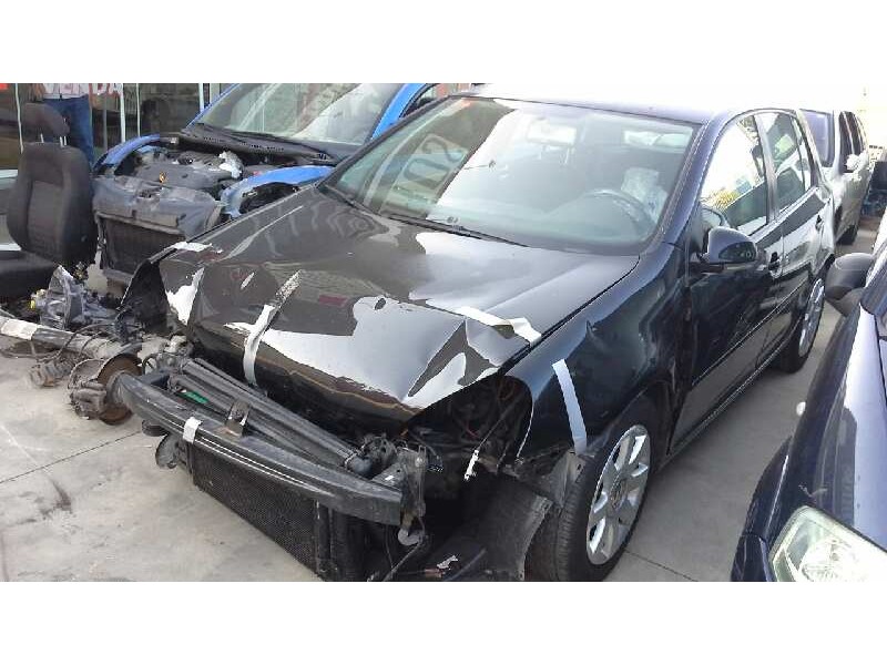 volkswagen golf v berlina (1k1) del año 2004