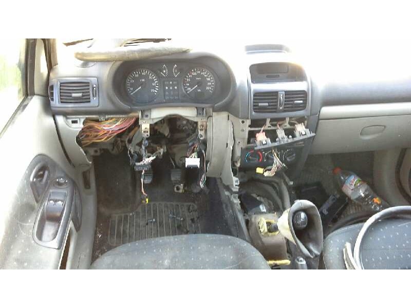 renault clio ii fase ii (b/cb0) del año 2002