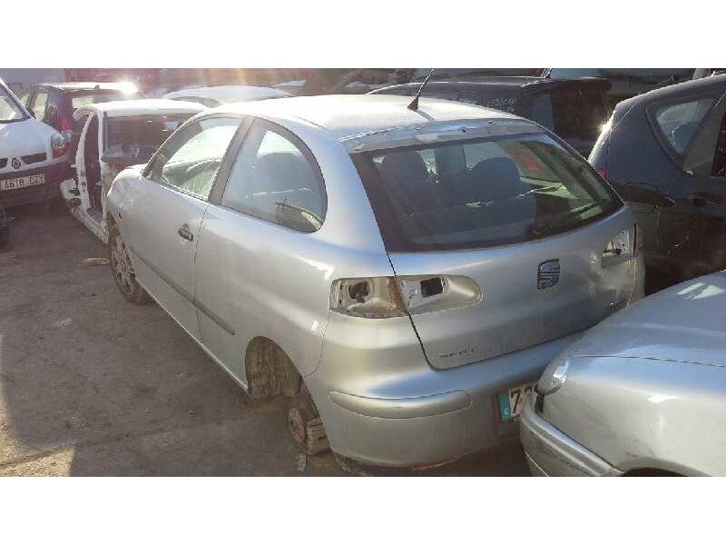 seat ibiza (6l1) del año 2002