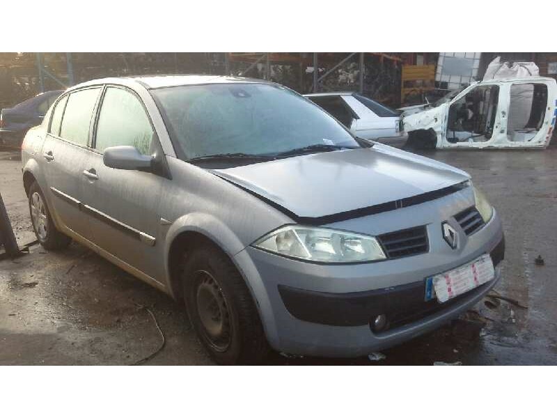 renault megane ii classic berlina del año 2004