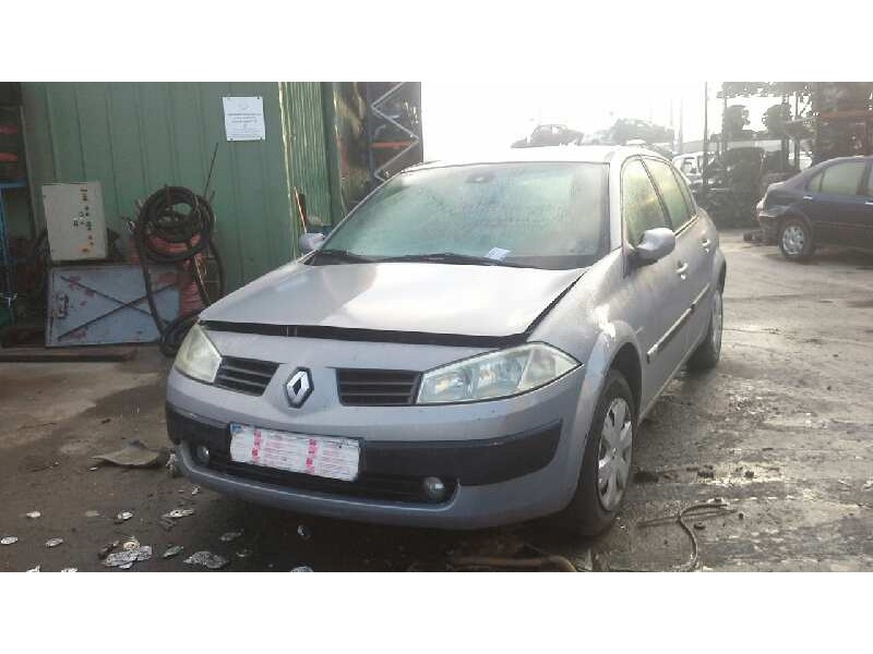 renault megane ii classic berlina del año 2004