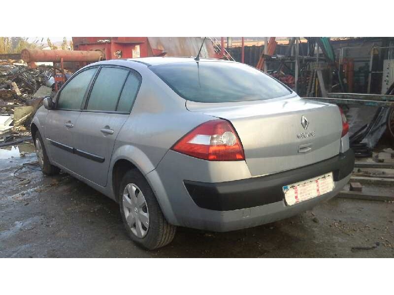 renault megane ii classic berlina del año 2004