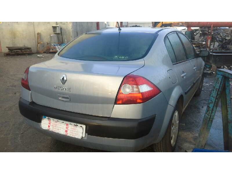 renault megane ii classic berlina del año 2004