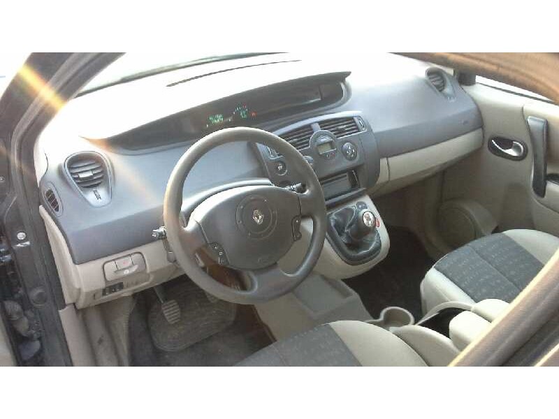 renault scenic ii del año 2005