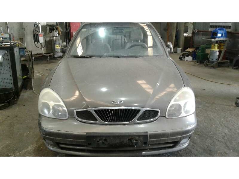daewoo nubira berlina del año 2003