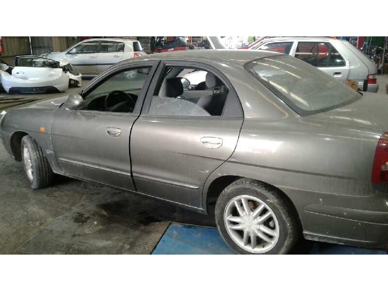 daewoo nubira berlina del año 2003