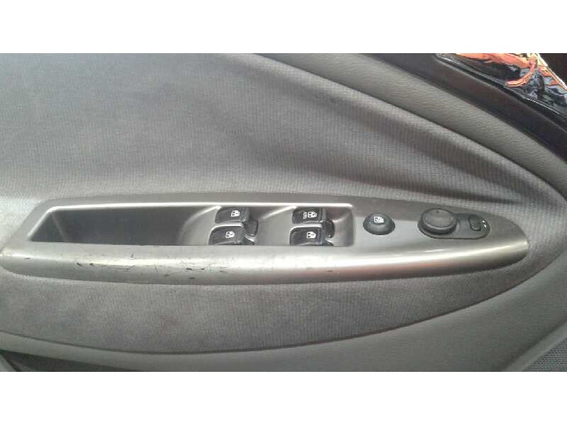 daewoo nubira berlina del año 2003