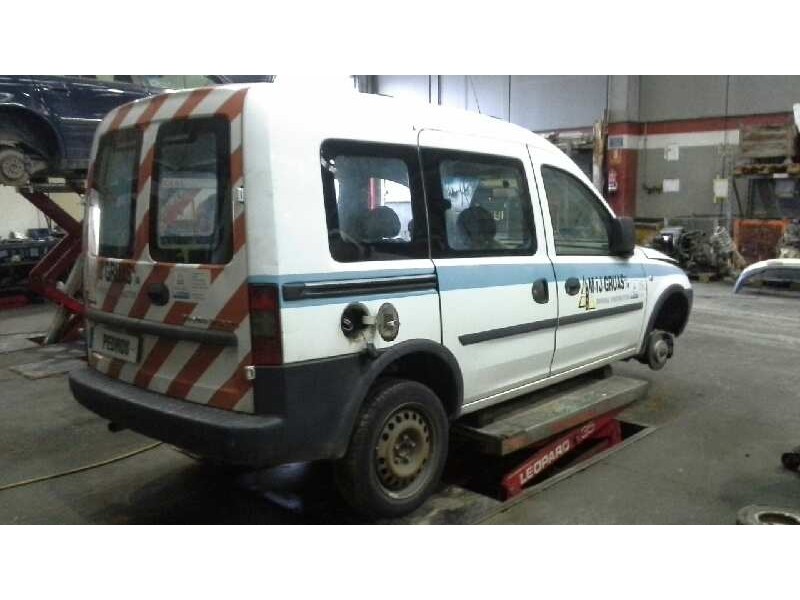 opel combo (corsa c) del año 2004