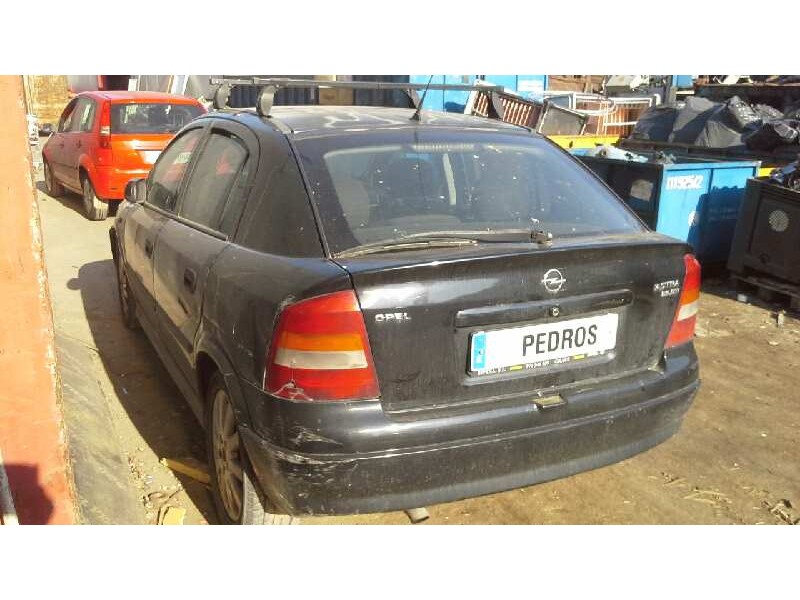 opel astra g berlina del año 2002