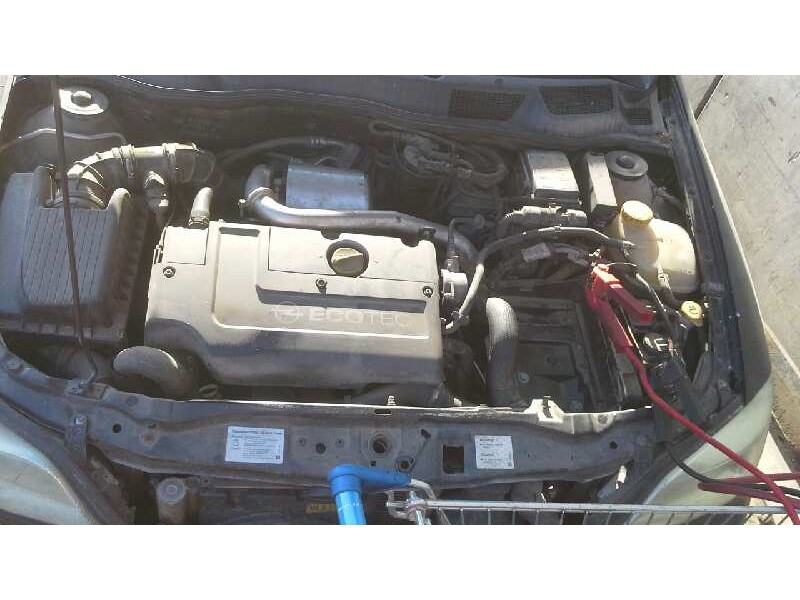 opel astra g berlina del año 2002