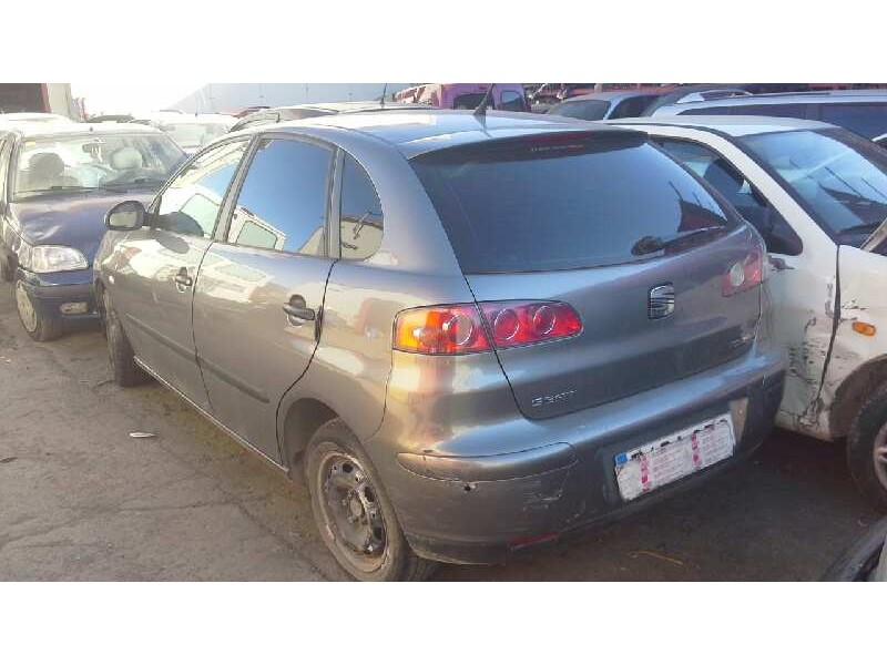 seat ibiza (6l1) del año 2002