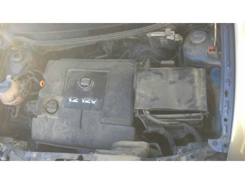 seat ibiza (6l1) del año 2002