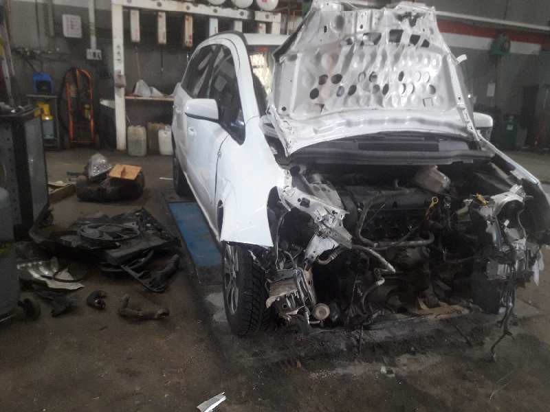 opel zafira b del año 2009