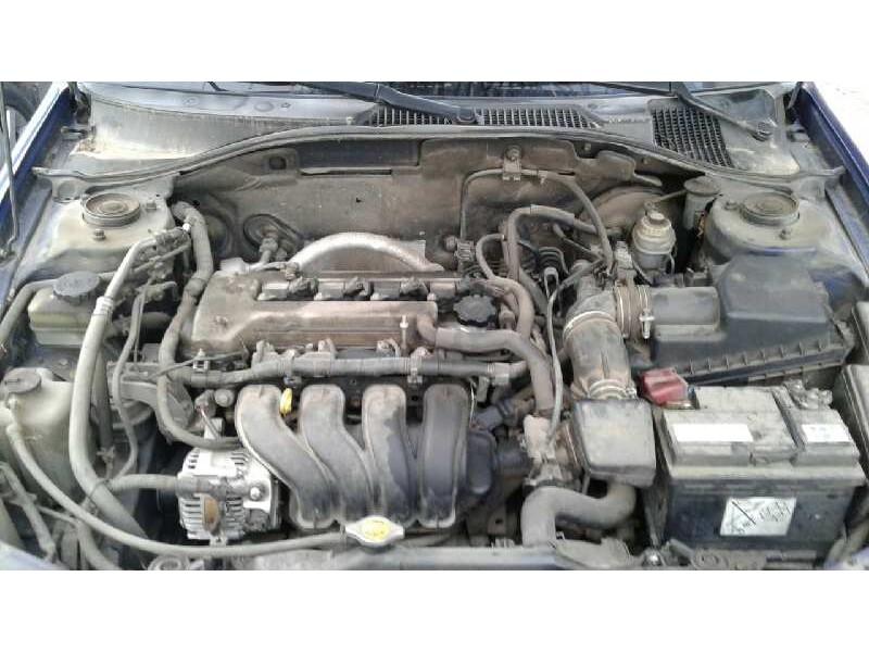 toyota avensis berlina (t 22) del año 2001