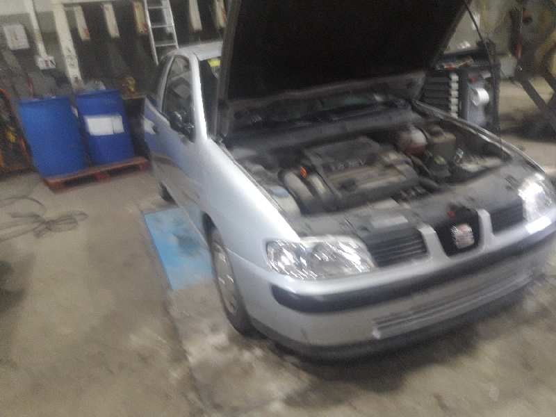 seat ibiza (6k1) del año 2001