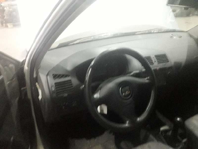 seat ibiza (6k1) del año 2001