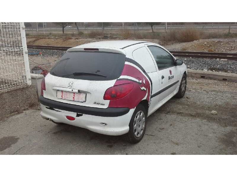 peugeot 206 berlina del año 2004