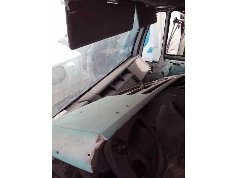 man l 2000 del año 2001