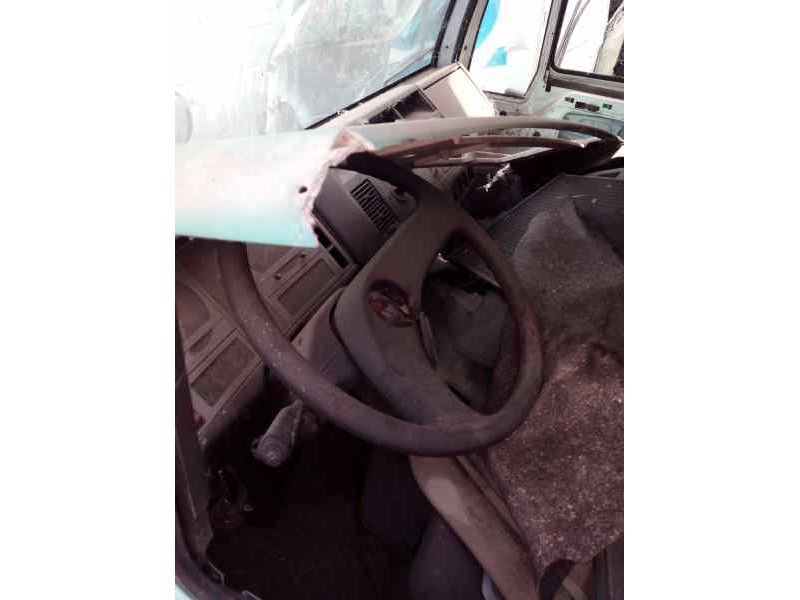 man l 2000 del año 2001