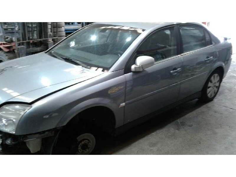 opel vectra c berlina del año 2003