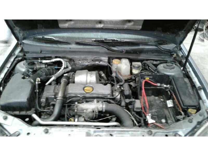 opel vectra c berlina del año 2003