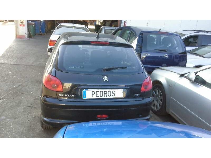 peugeot 206 berlina del año 2004