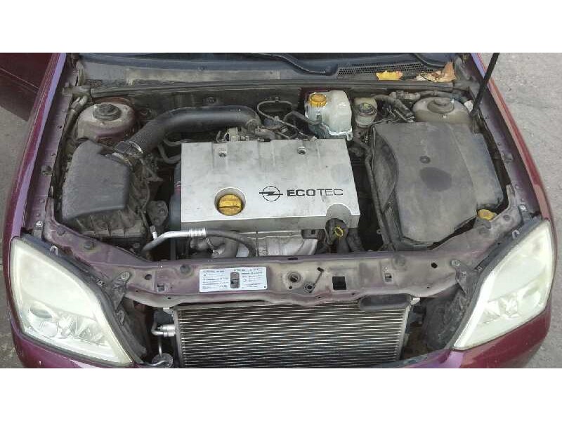 opel vectra c berlina del año 2002