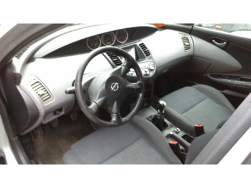 nissan primera berlina (p12) del año 2002