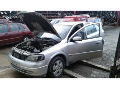 opel astra g berlina del año 2004