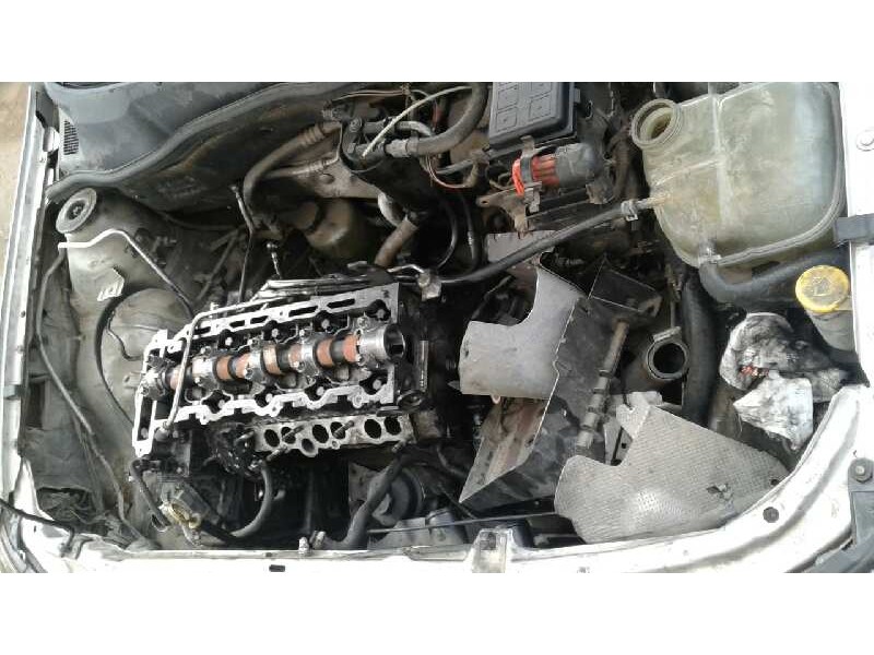 opel astra g berlina del año 2004