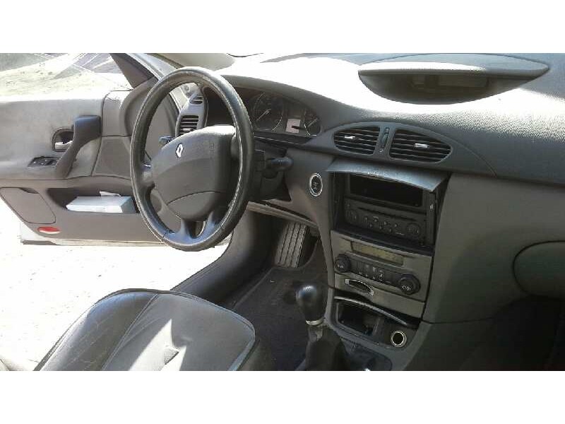 renault laguna ii (bg0) del año 2002